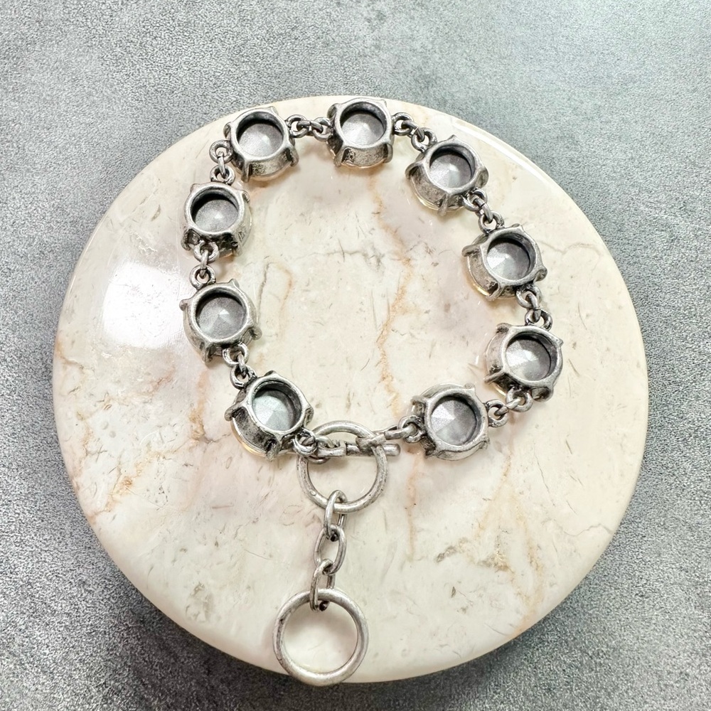 Champagne Round Large Faceted Crystals Link Toggle Antique Silver Tone Bracelet - Picture 4 of 5